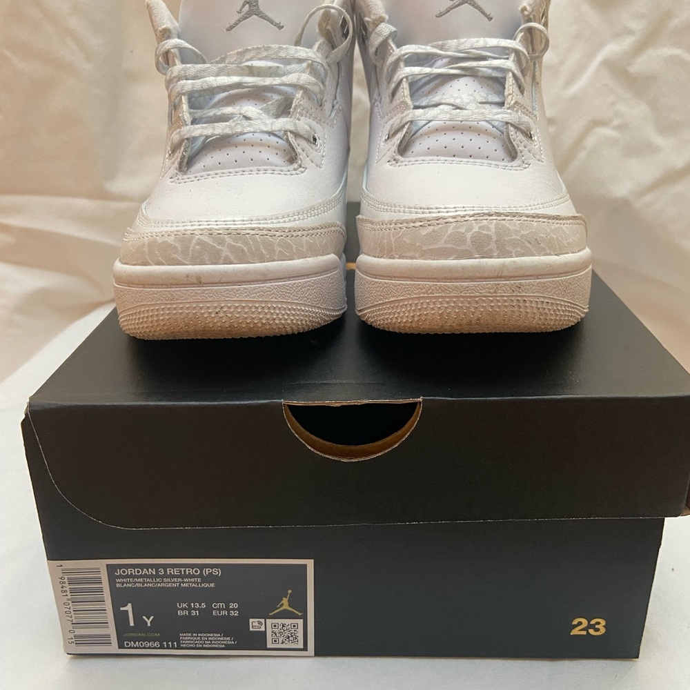 Jordan 3 Retro PS in White and Gray